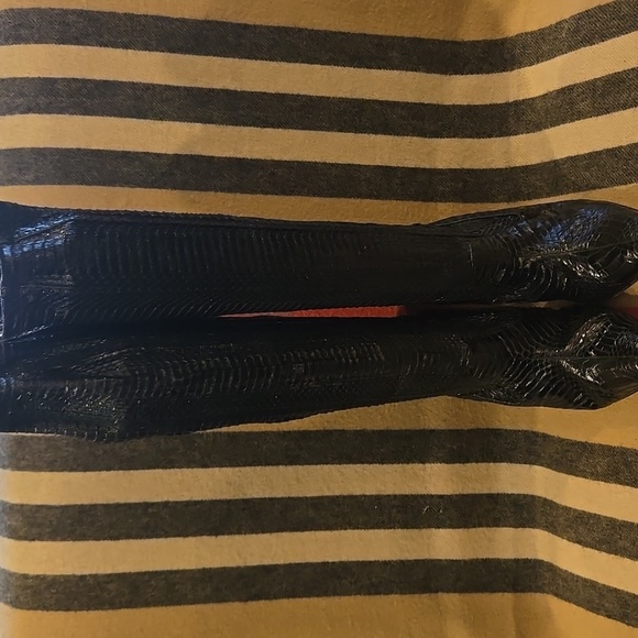 Manolo Blahnik Black Snakeskin Boots Sz 37 - Picture 5 of 9